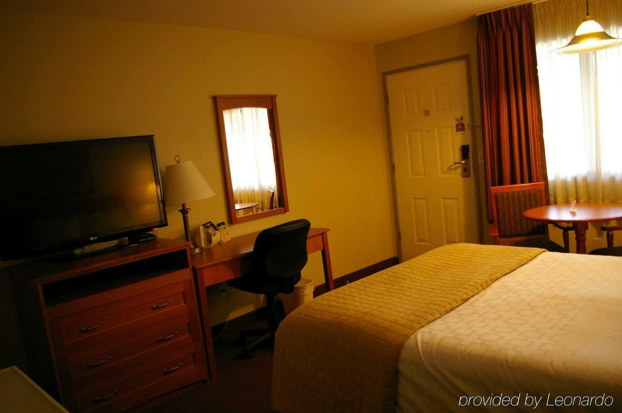 Surestay Plus Hotel By Best Western Salmon Arm Habitación foto